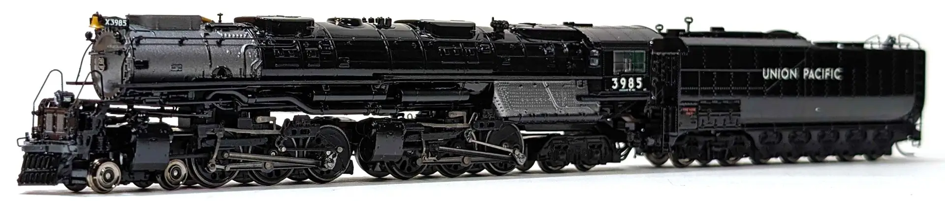 Athearn #25741 N 4-6-6-4 , UP Challenger #3985 With DCC & Sound Modern Excursion version