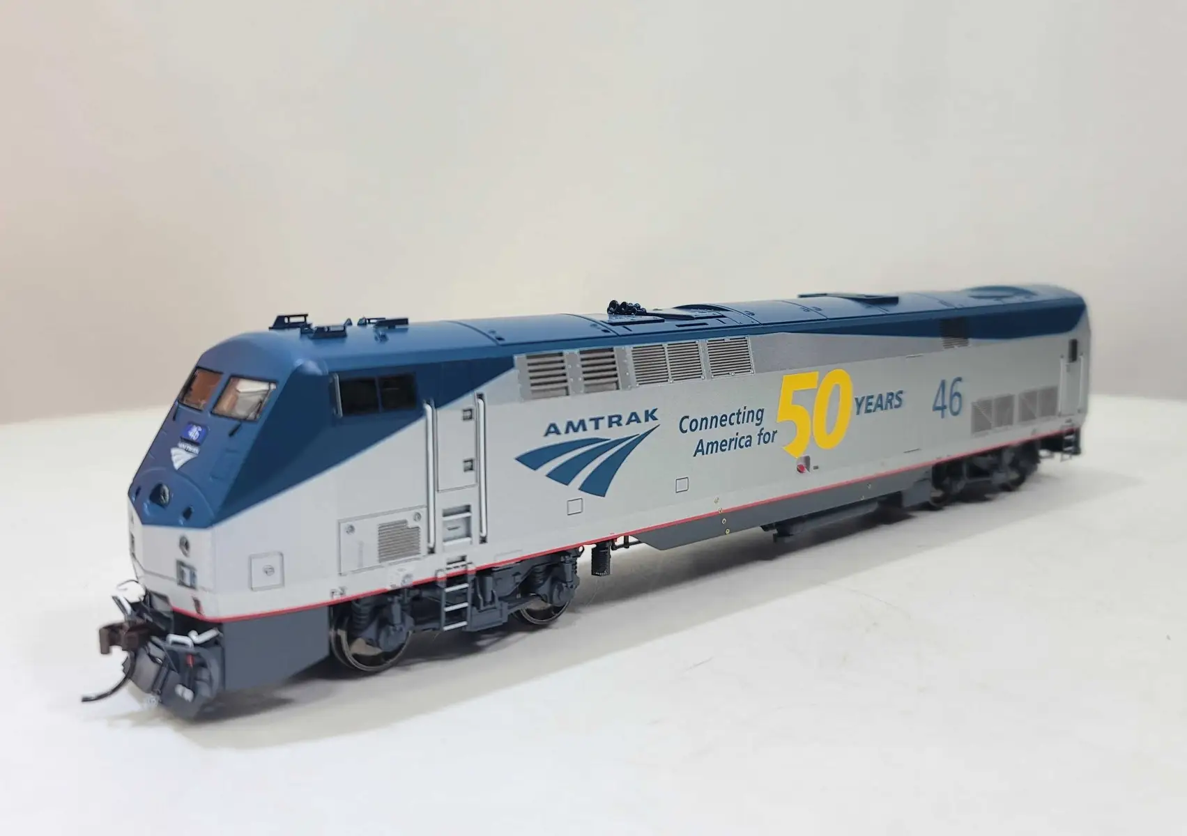 Athearn #G81317 Amtrak - 50th Anniversary Phase V AMD103/P42 With DCC And Sound