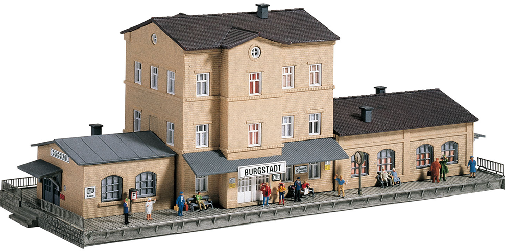 PIKO 60023N Burgstadt Station - Kit